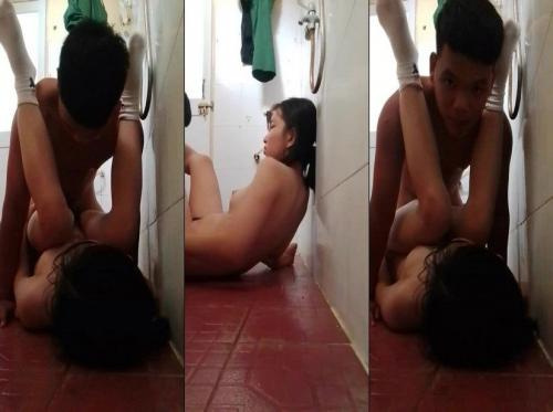 मेरे माता-पिता से छिपने के लिए मेरे घर जाओ और बाथरूम में छुपकर सेक्स करो