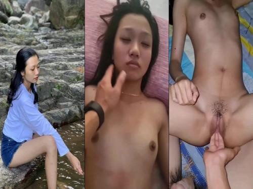 Красивая маленькая бабочка, которую он намеревается положить всю руку, не больше