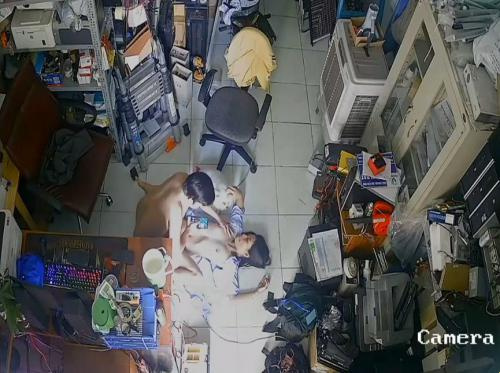 盜取同塔妻子在冷藏店做愛的攝影機 - 1 - Viet69