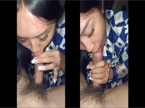 Sister sucks her lover before going to bed - Viet69