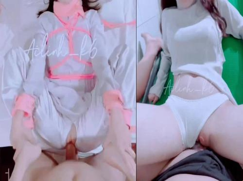Ai Linh, the sexy schoolgirl in ao dai - Viet69